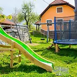 & Domacija Krnc 招待所