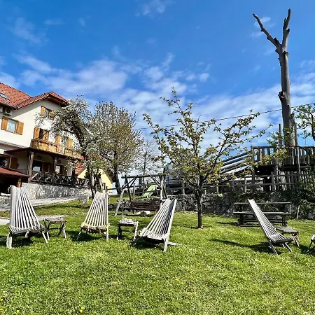 & Domacija Krnc Gostinjska kuća Hrib pri Hinjah