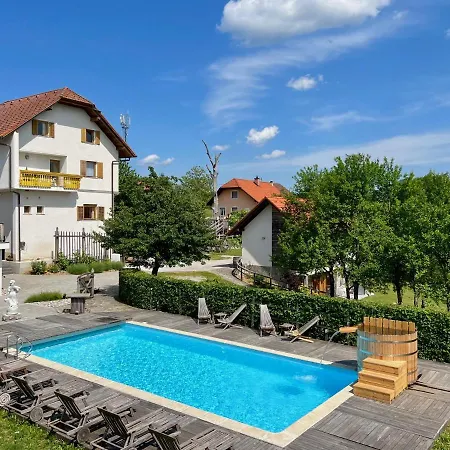 Guest house & Domacija Krnc Hrib pri Hinjah