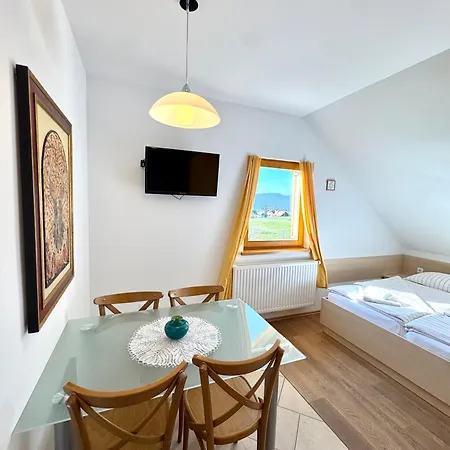 Guest house & Domacija Krnc Hrib pri Hinjah